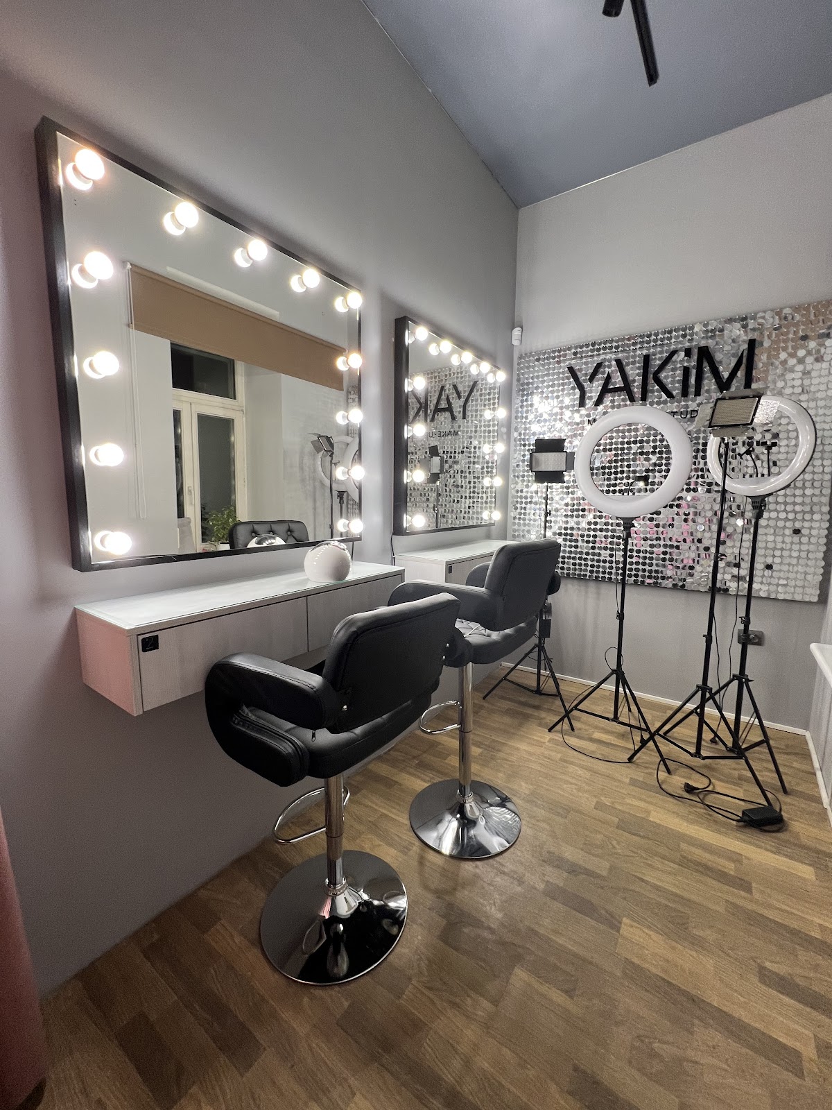 Yakim make-up studio