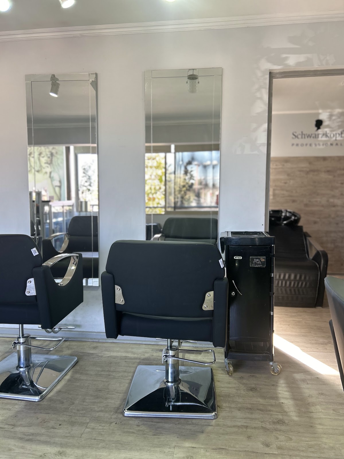 Peluquería y Barbería Estilo MyA