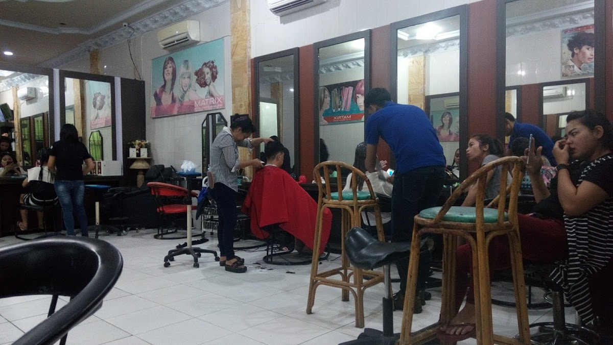 Queen Salon