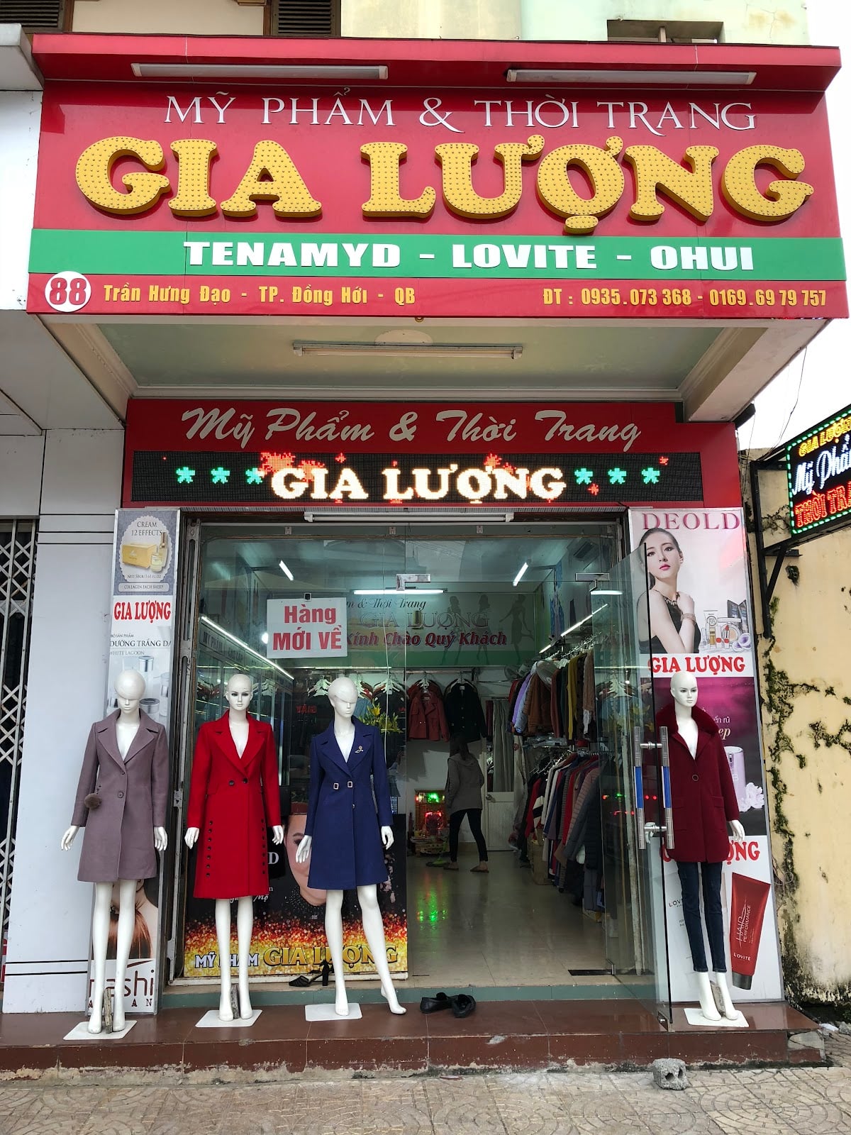 Cua Hang My Pham Gia Luong