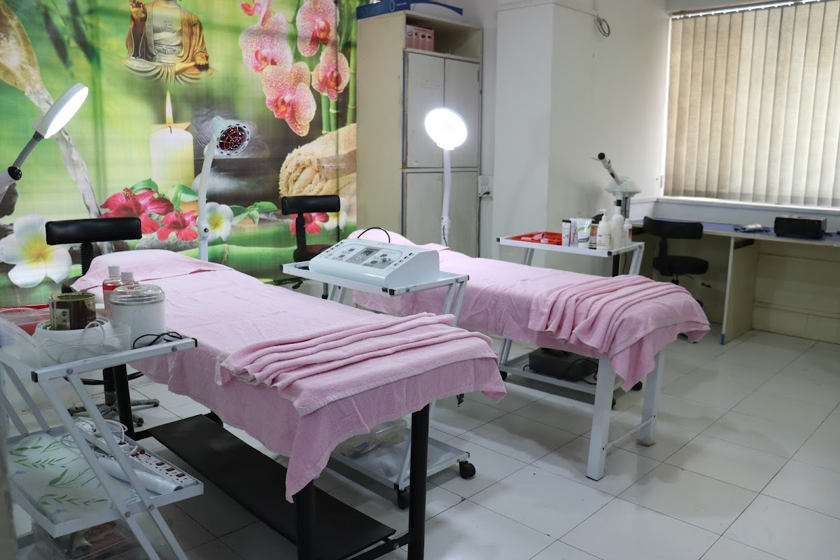 Swamini Beauty Clinic