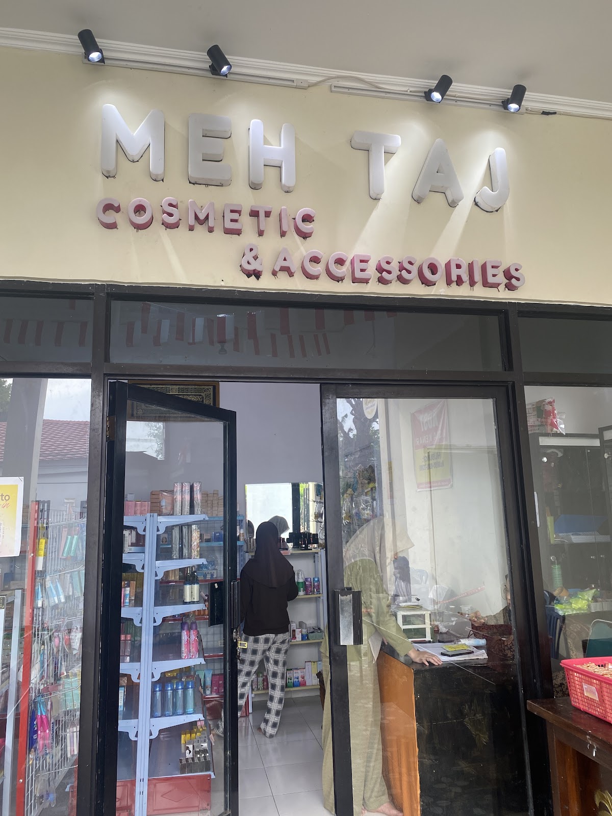 Mehtaj Cosmetic & Accessories Maros