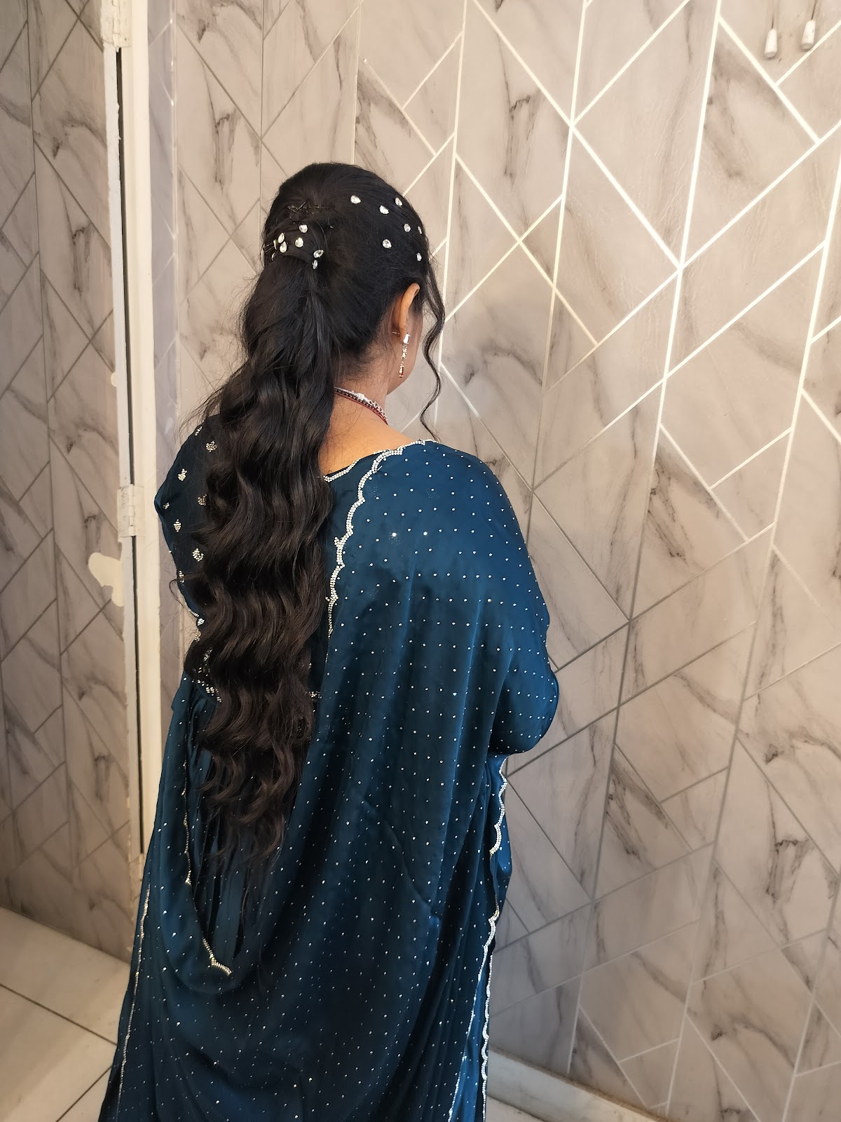 Radiant beauty parlour