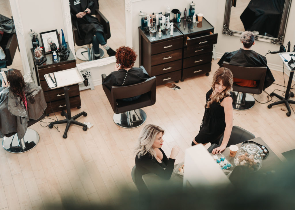 SALON CHIC