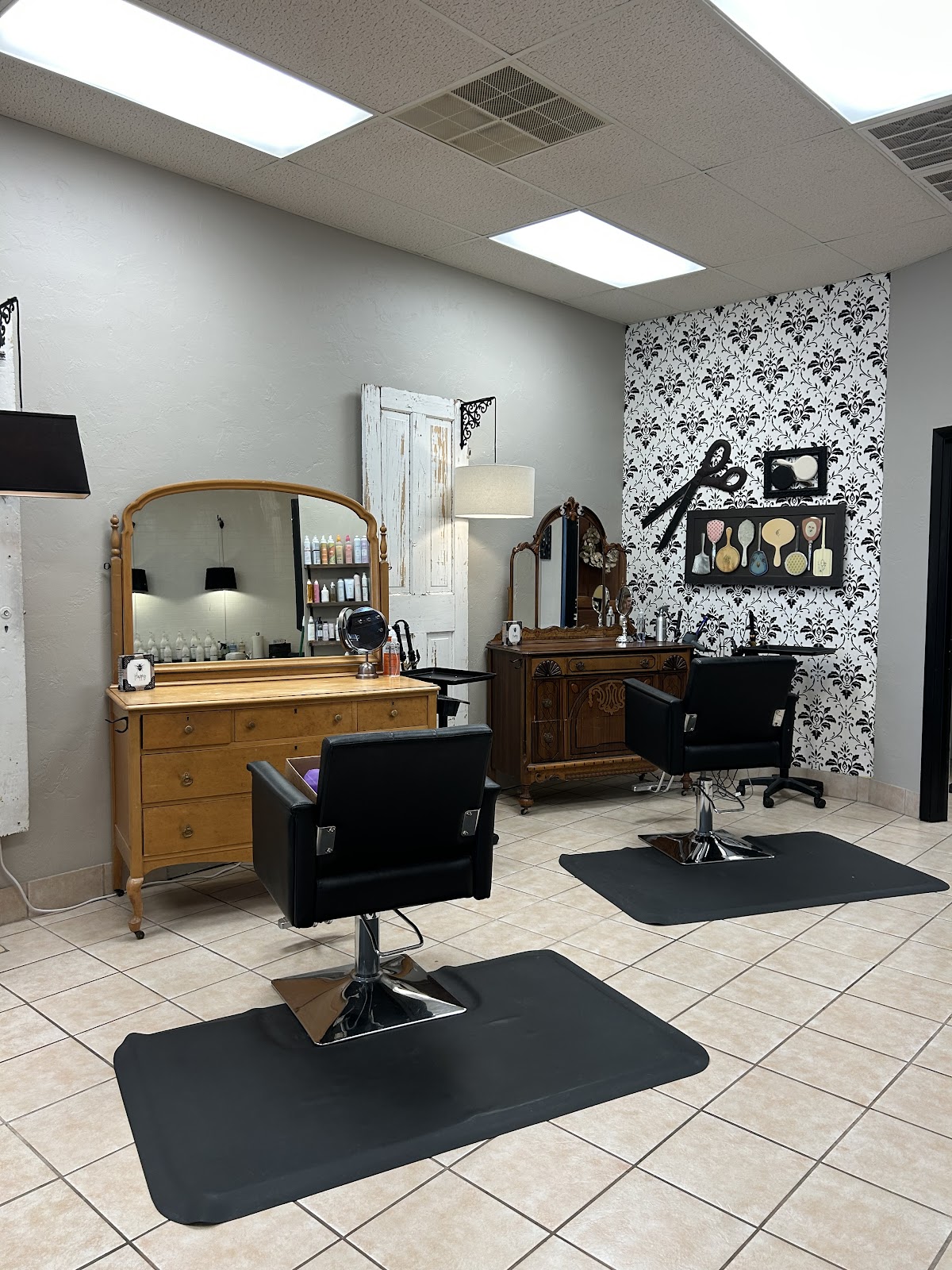 The Bee Hive Salon