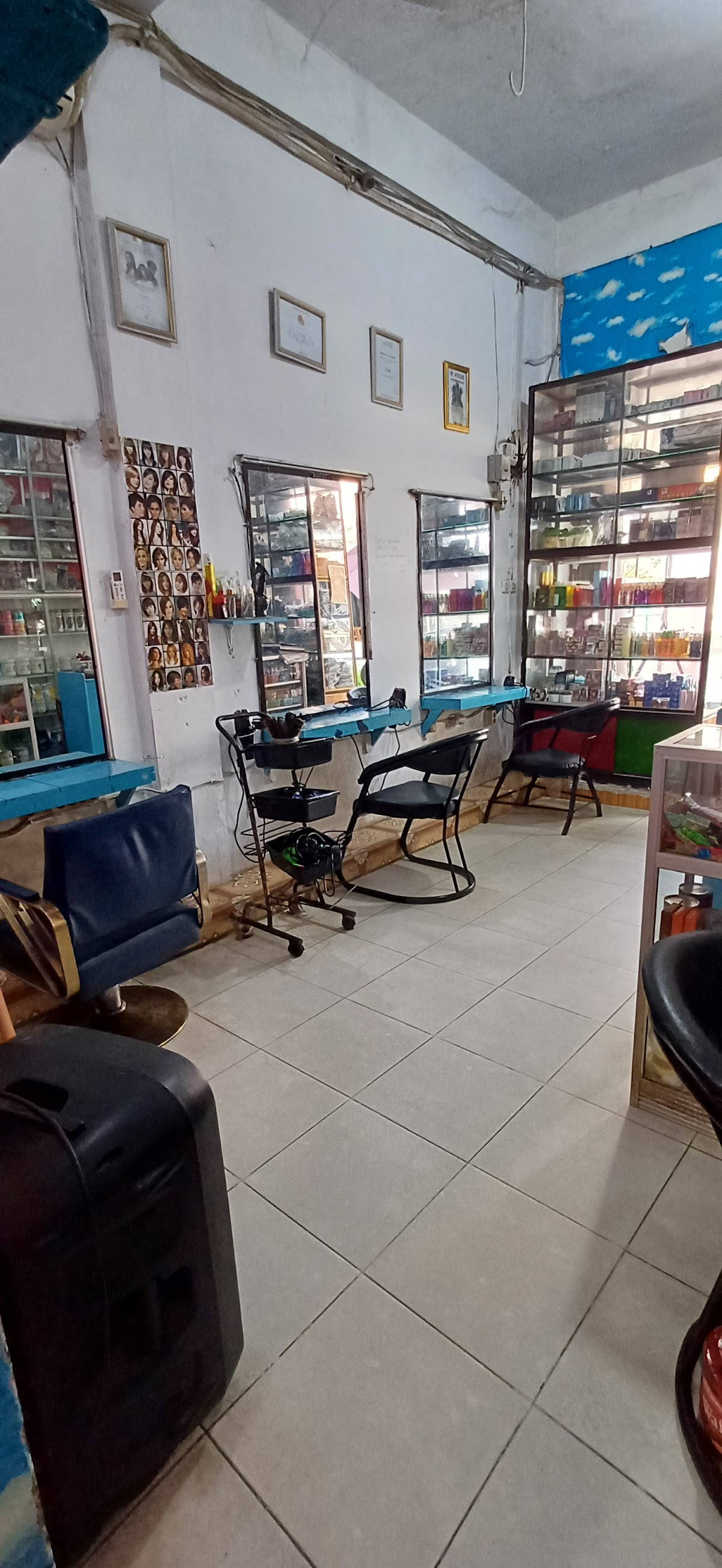 Yuli Salon