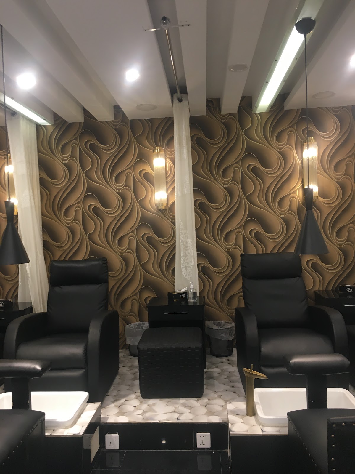 GQs Salon