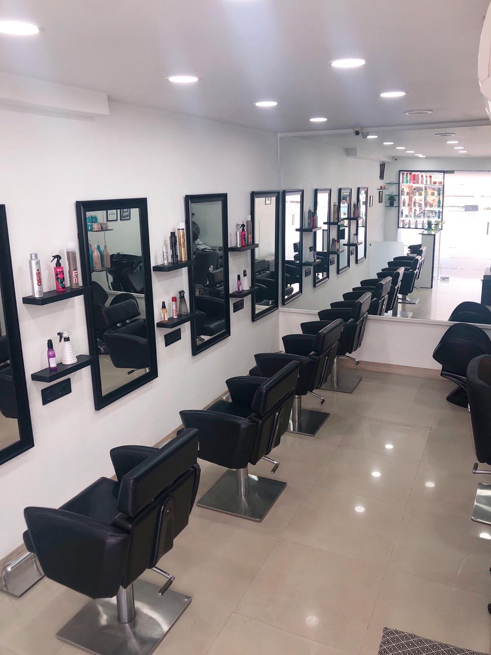 Color 23 Salon
