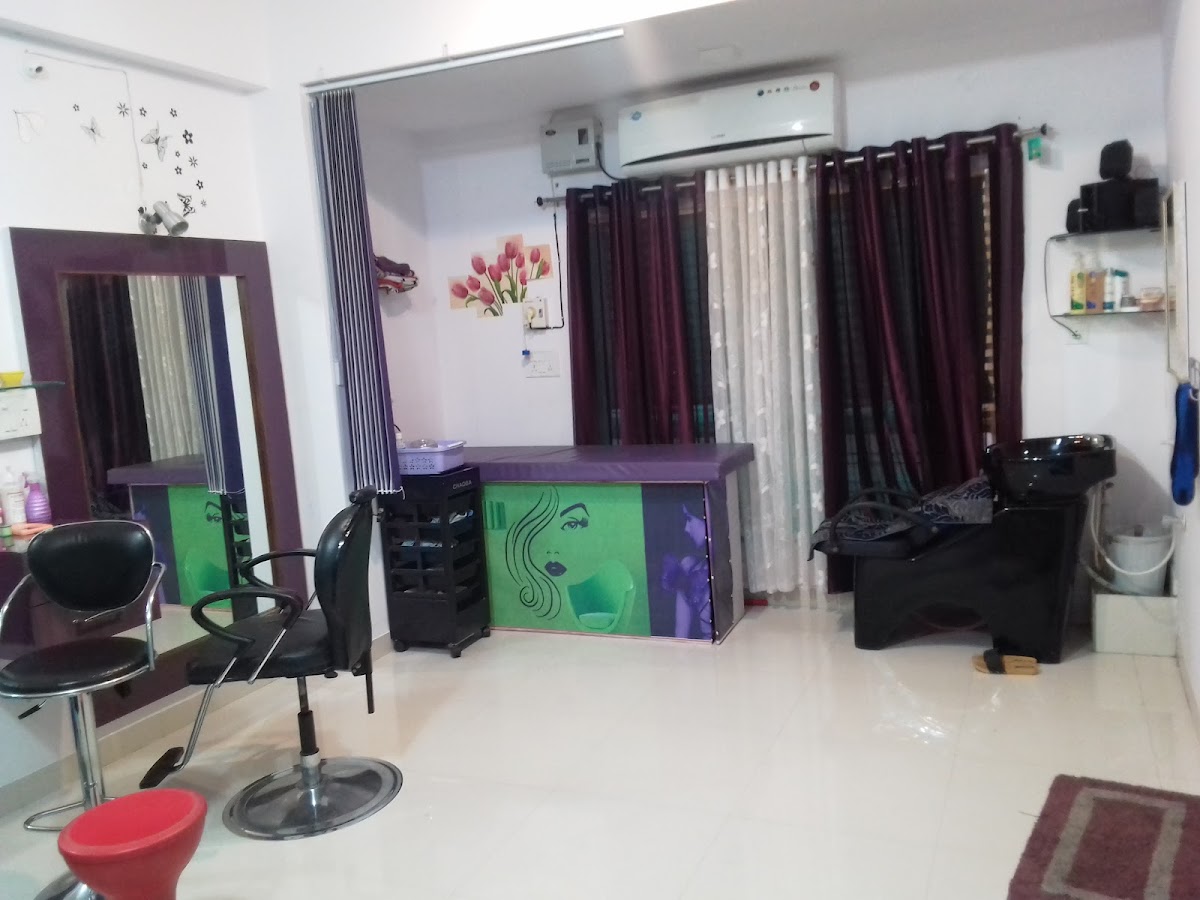 Shreem Beauty Parlour And Beauty Collection