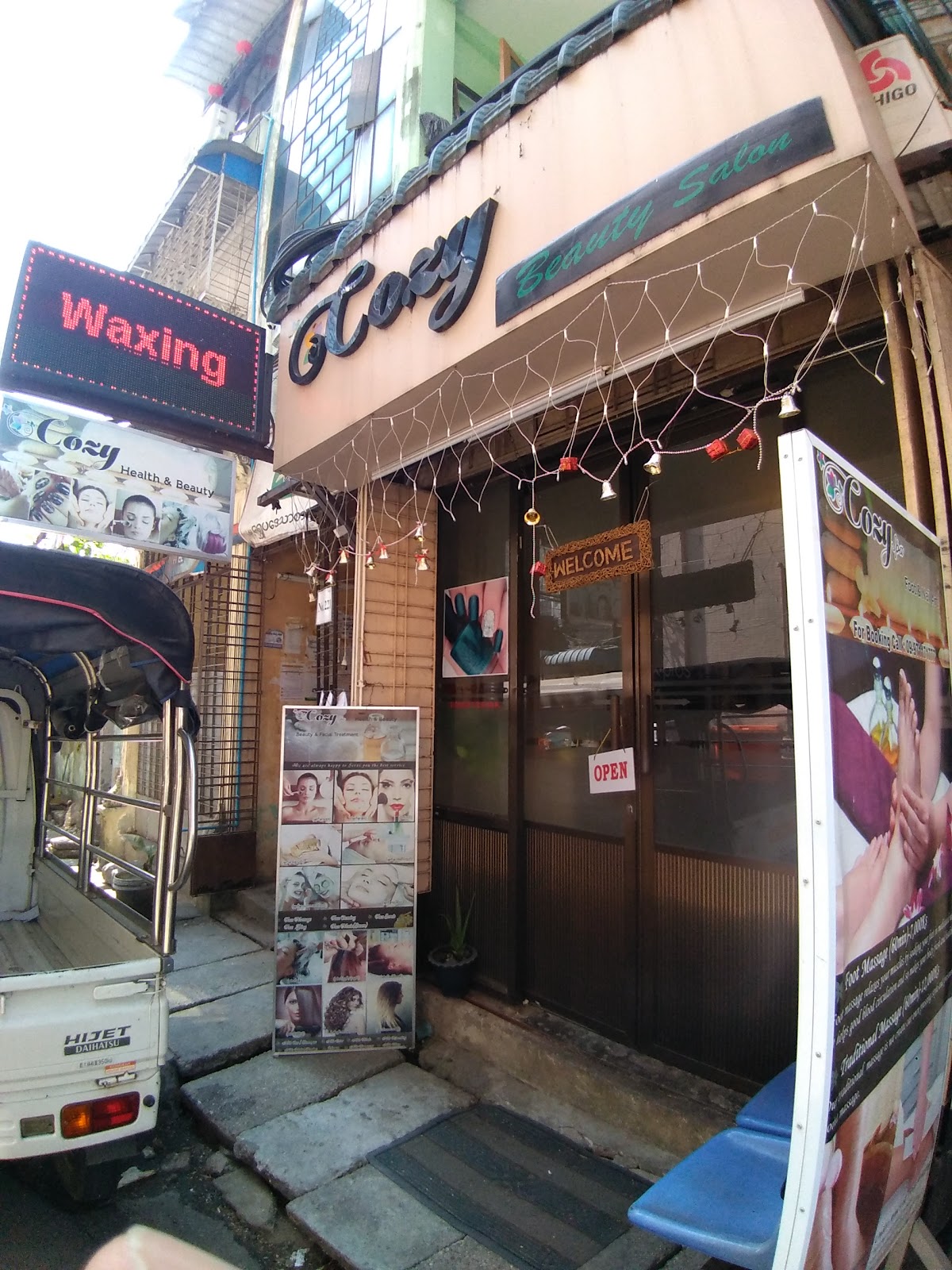 Cozy Beauty Salon