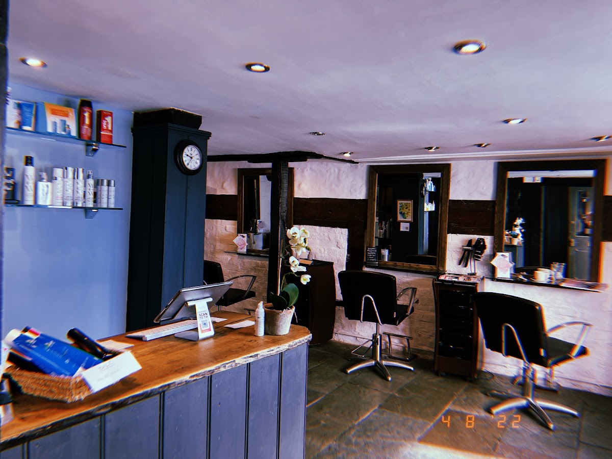 Utopia Hair Salon & Facial Clinic