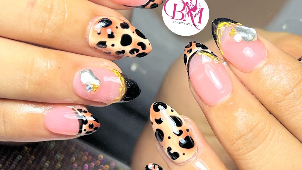 Studio Nail art Eyelash Boss Muda