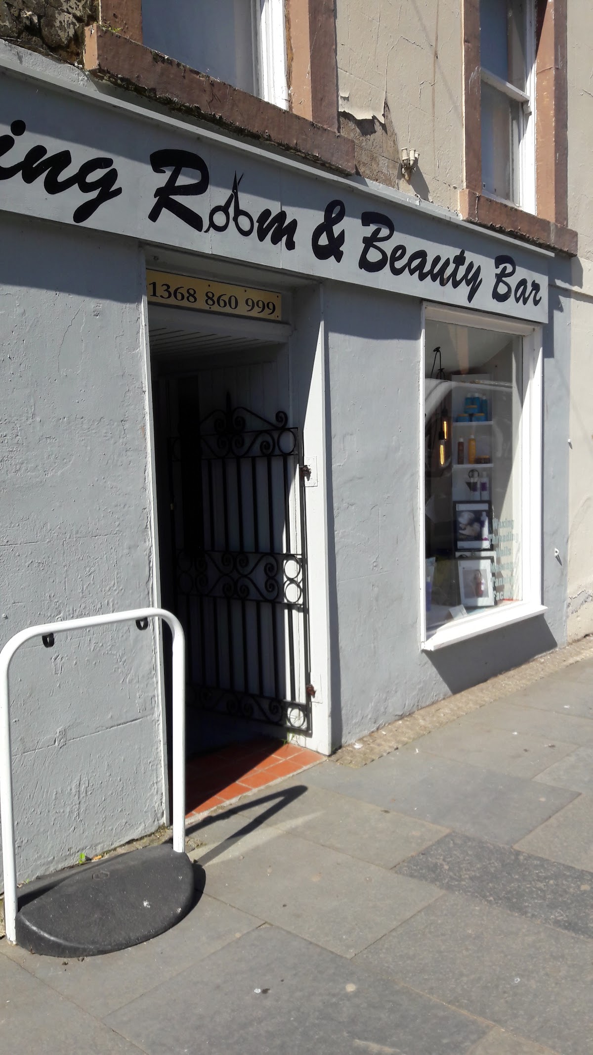 The Cutting Room Hair And Beauty Bar