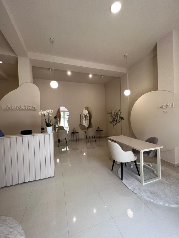 Launora MUA & Nailedit AK