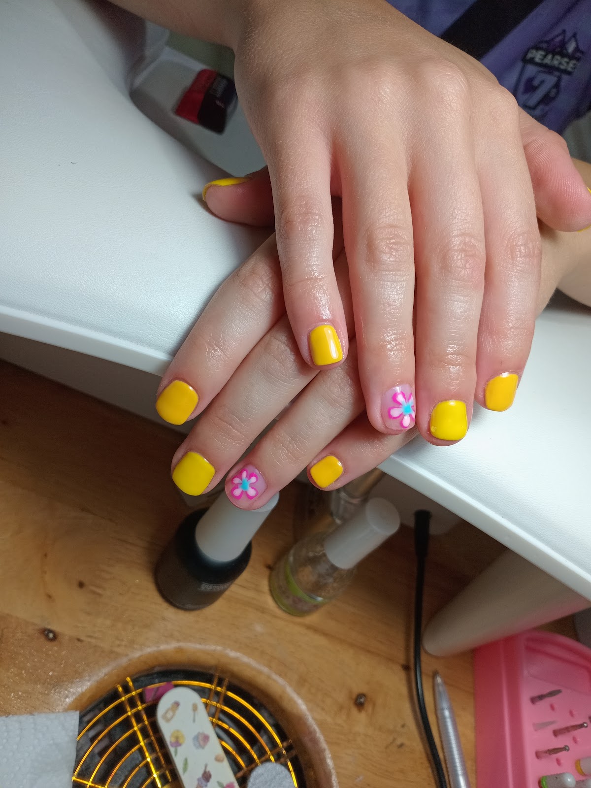 Cookie nails and eyelash extensions