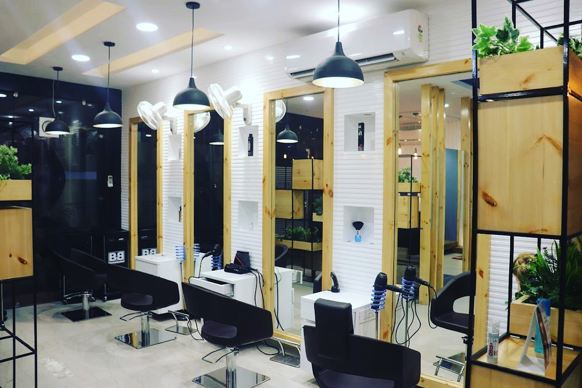 Kiwi Unisex Salon & Academy