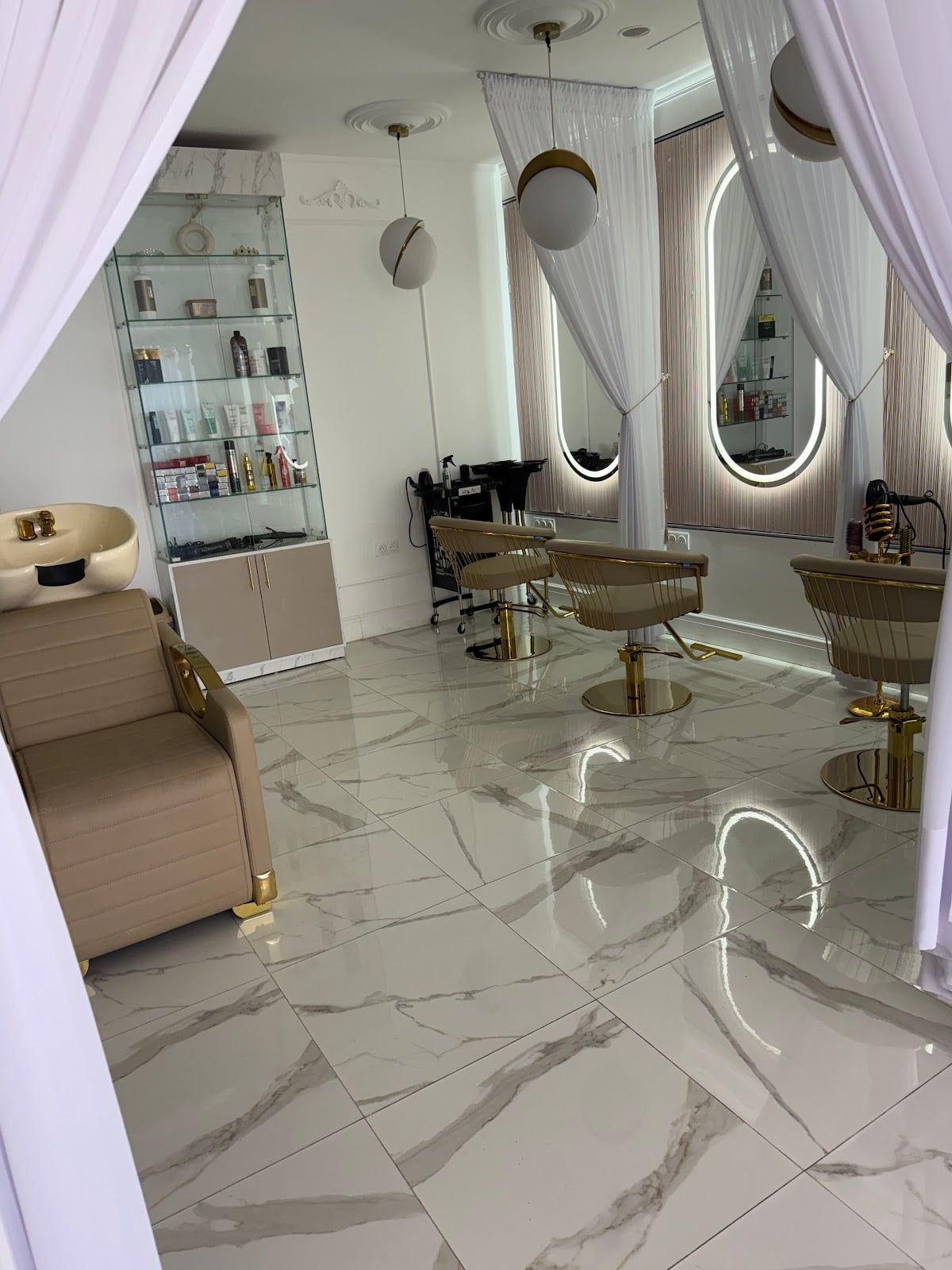 Boa Beauty of Algiers