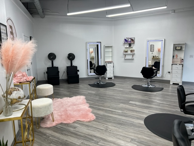 Blade Pink Beauty Salon
