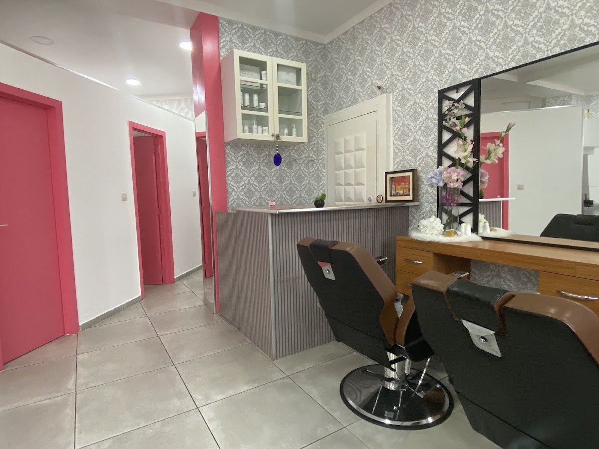 Bollywood beauty salon