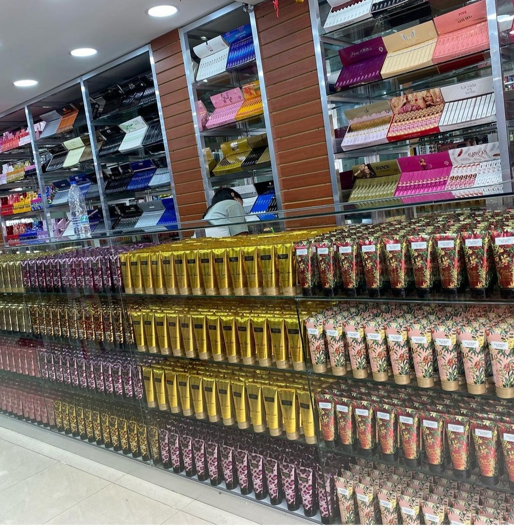 Comercial Mundo Total Belleza 168 C, A
