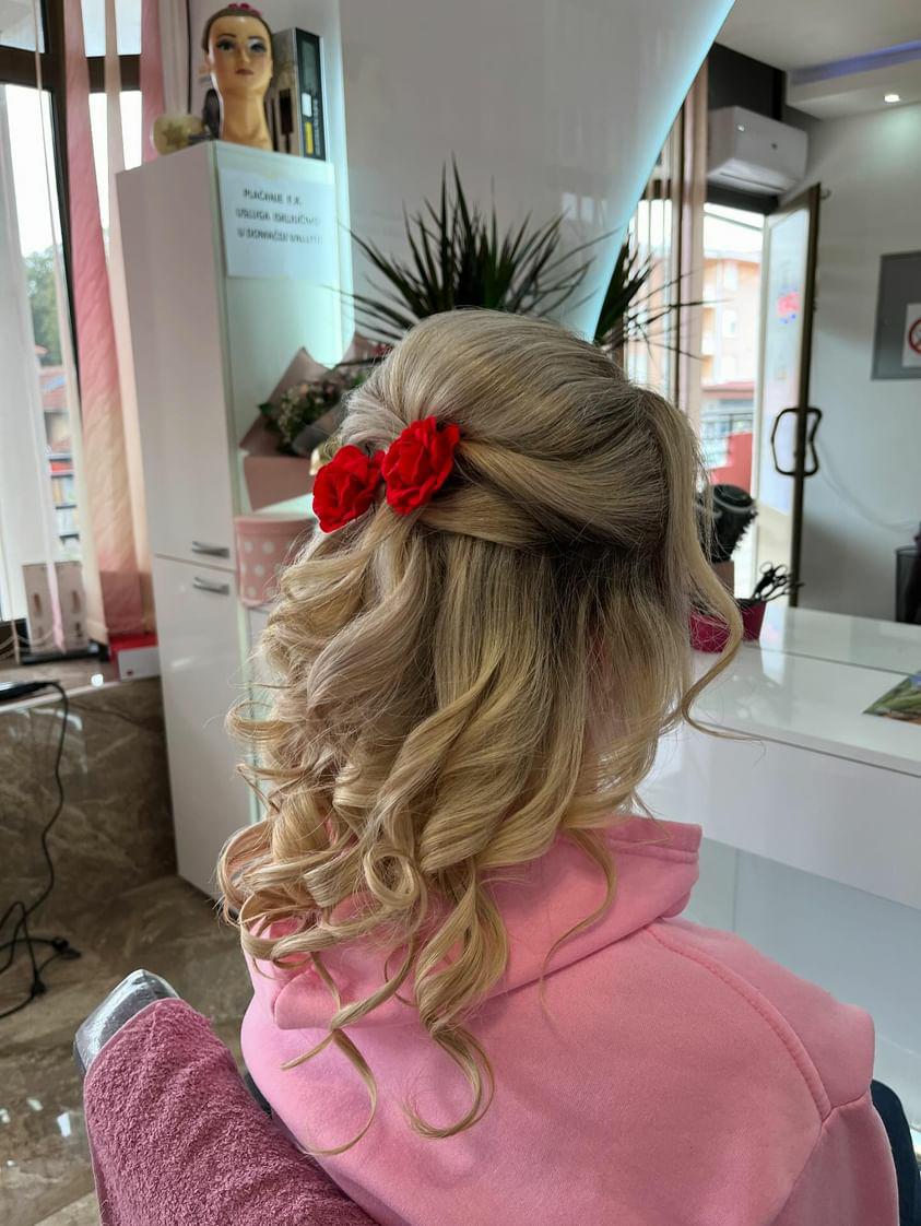 Frizersko Kozmeticki Salon Crystal