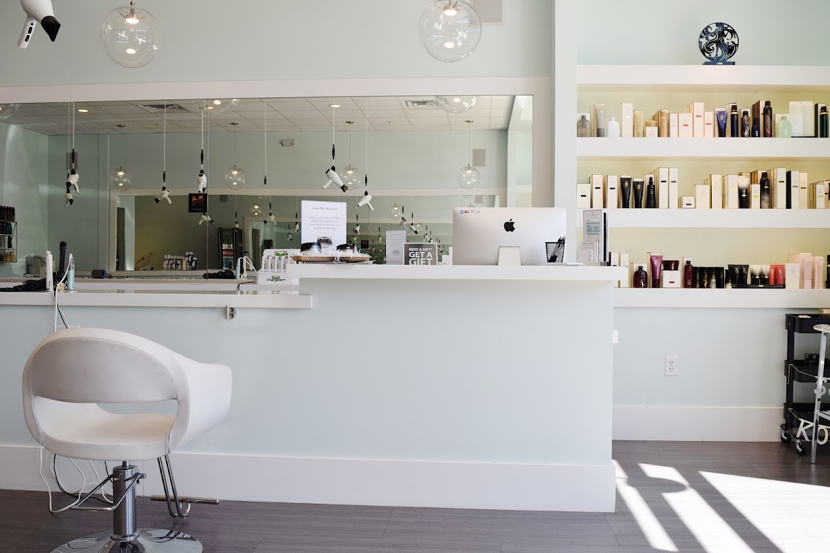 h2blow the blowdry + makeup bar