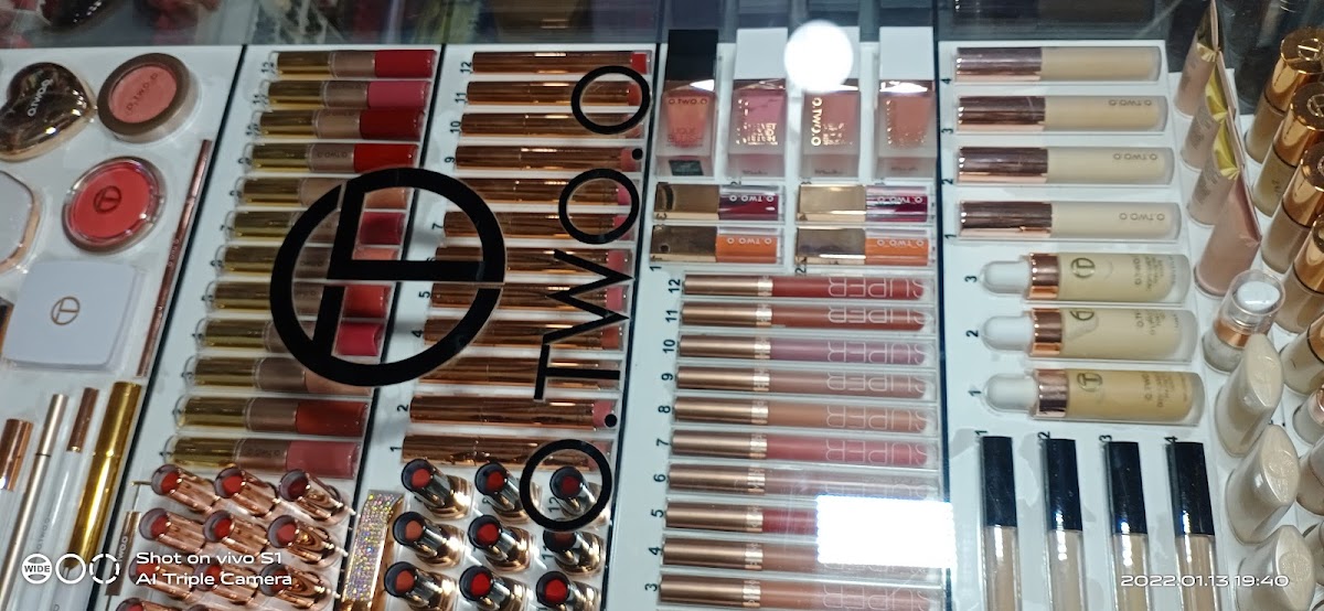 The Beauty Shop (Noor Cosmetics)