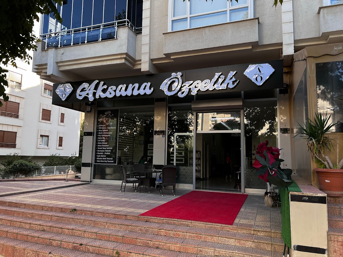 Aksana Ozcelik Guzellik