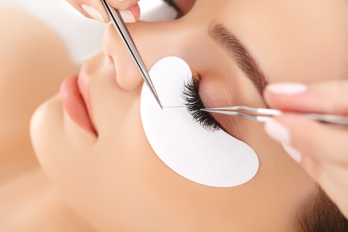 Lash and Glow CT