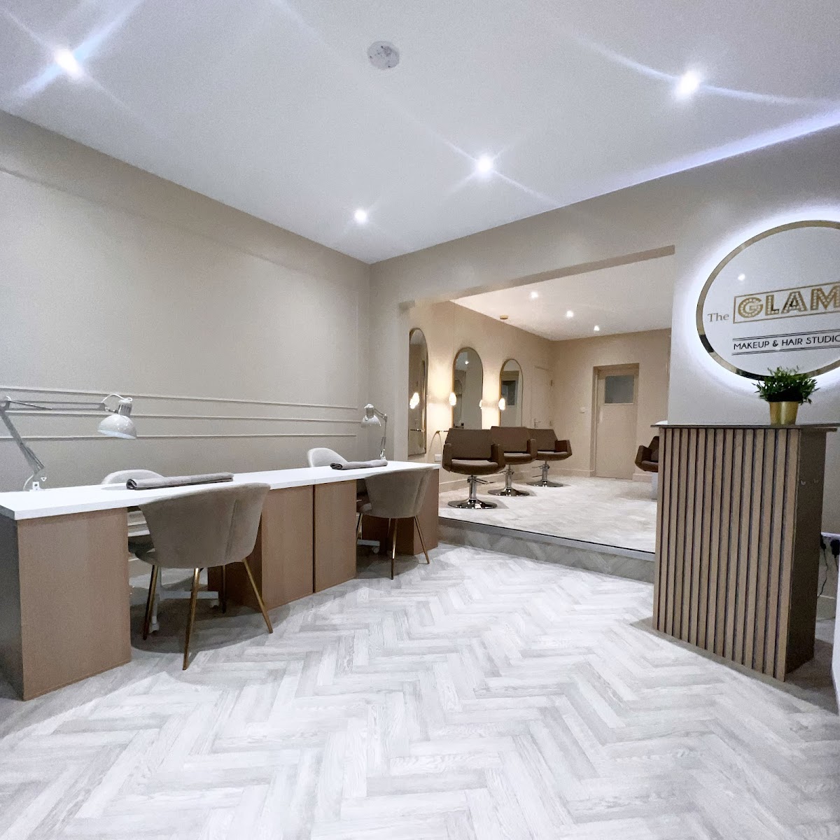 The Glam Bar