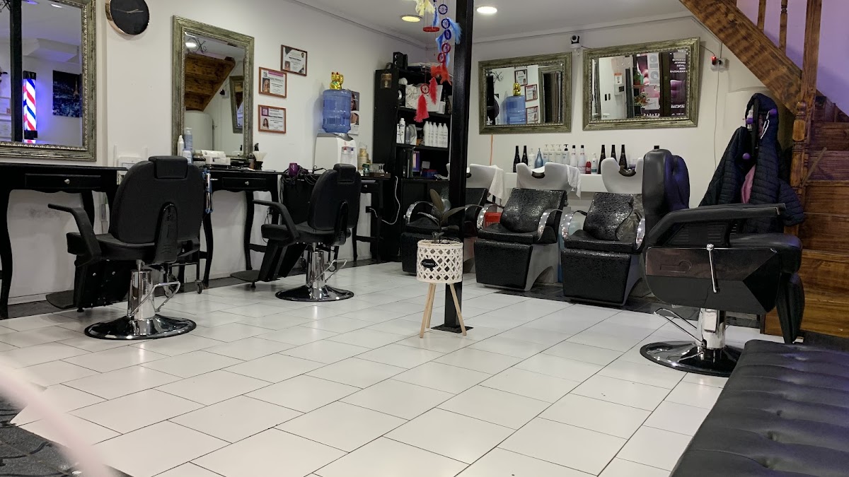 Salón & Barbería Look & Style