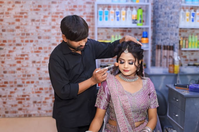 The Hair Lounge Unisex Salon