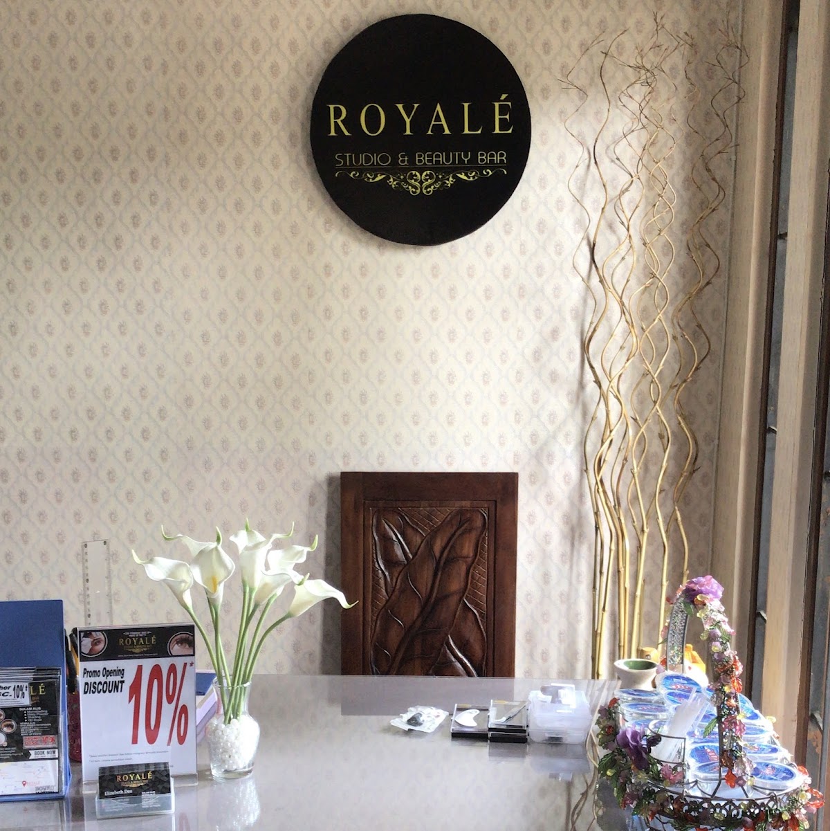 Royale Studio & Beauty Bar
