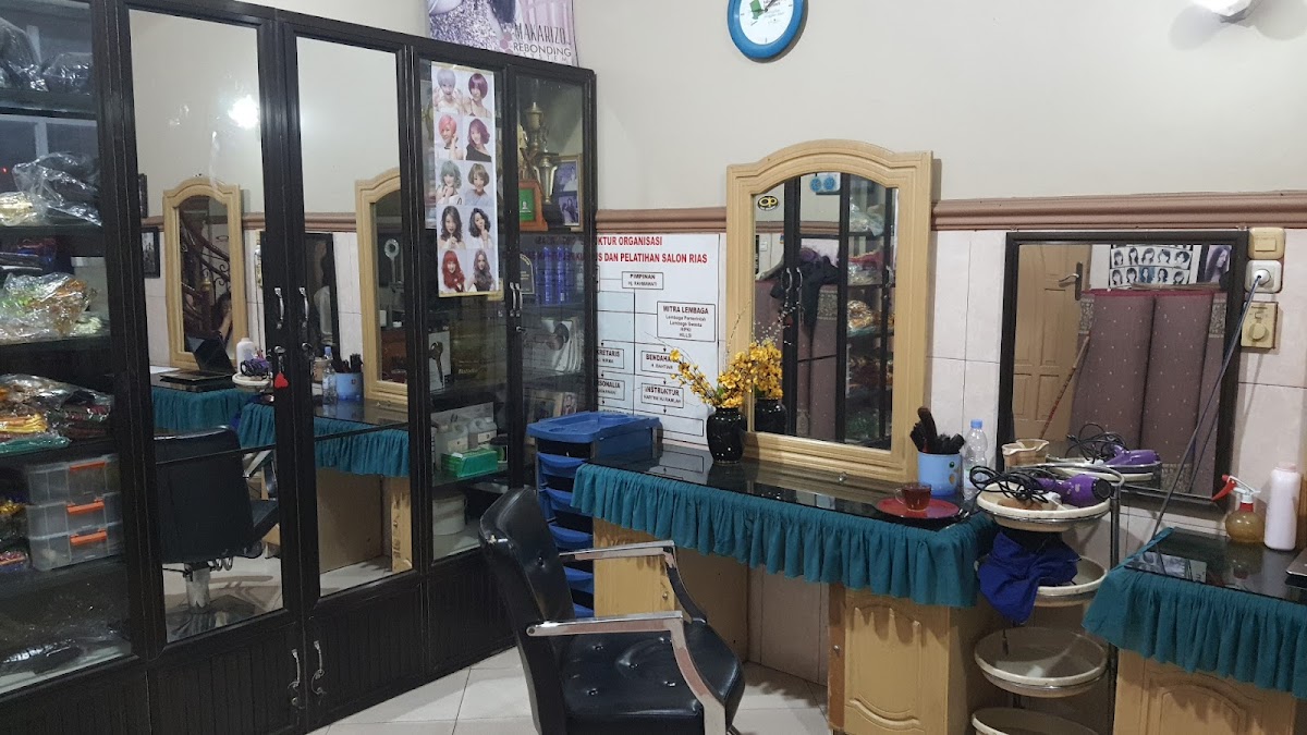 RIAS BEAUTY SALON