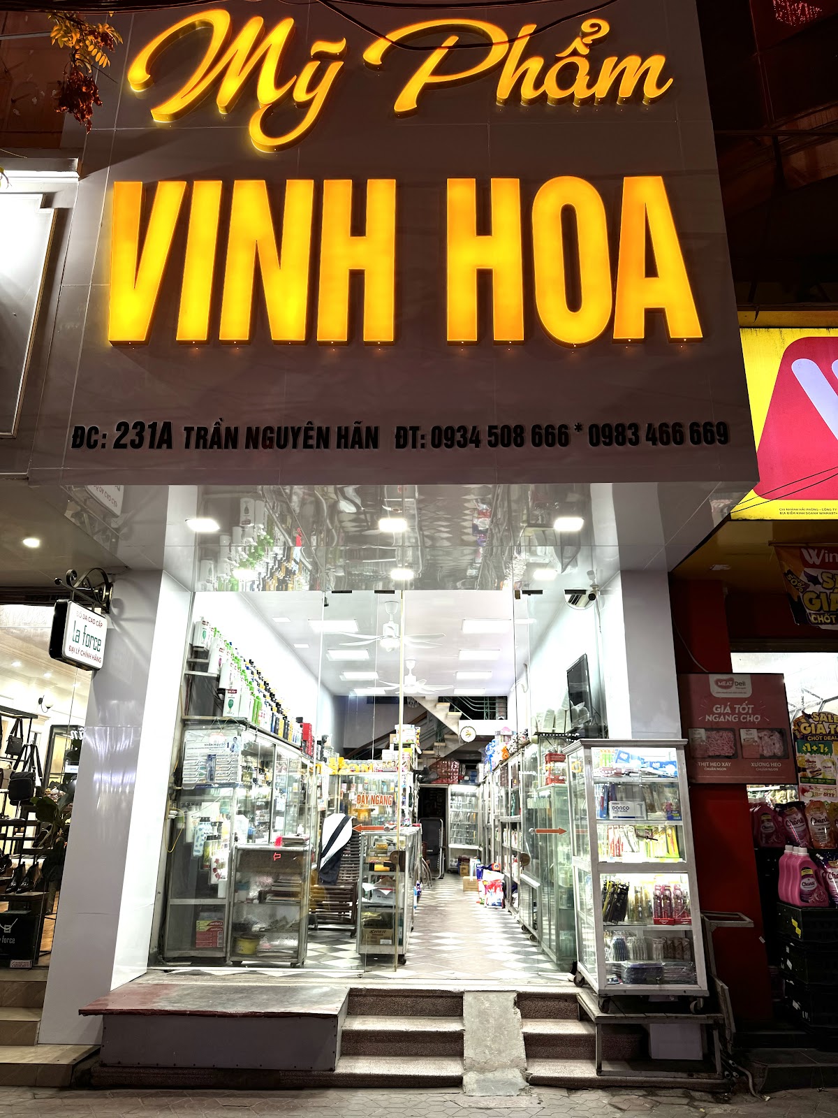 Cua Hang My Pham Vinh Hoa