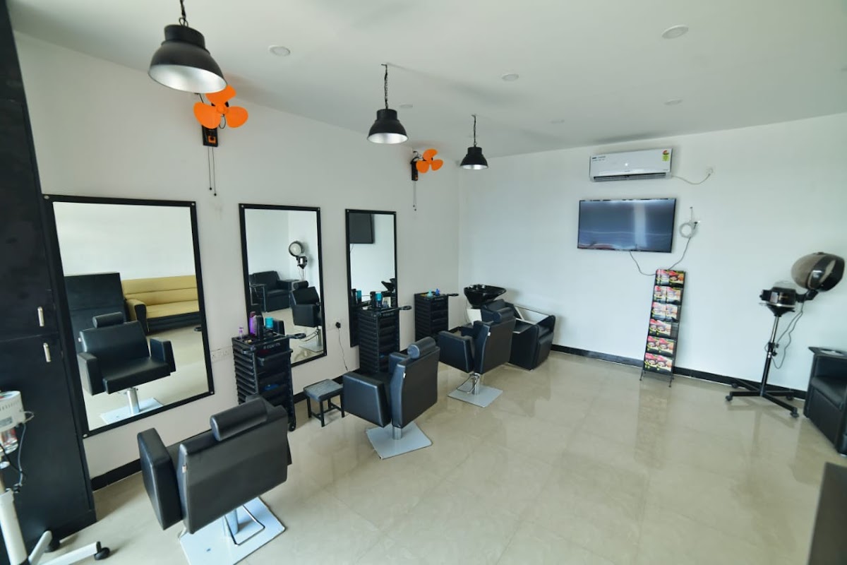 RoyalMantra Wellness & Salon Salem