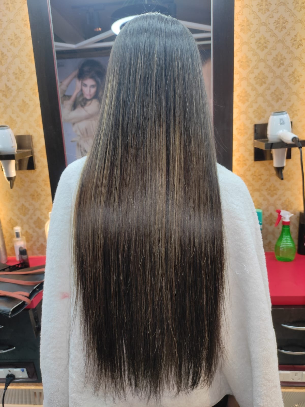 SANDY Habib Family Salon