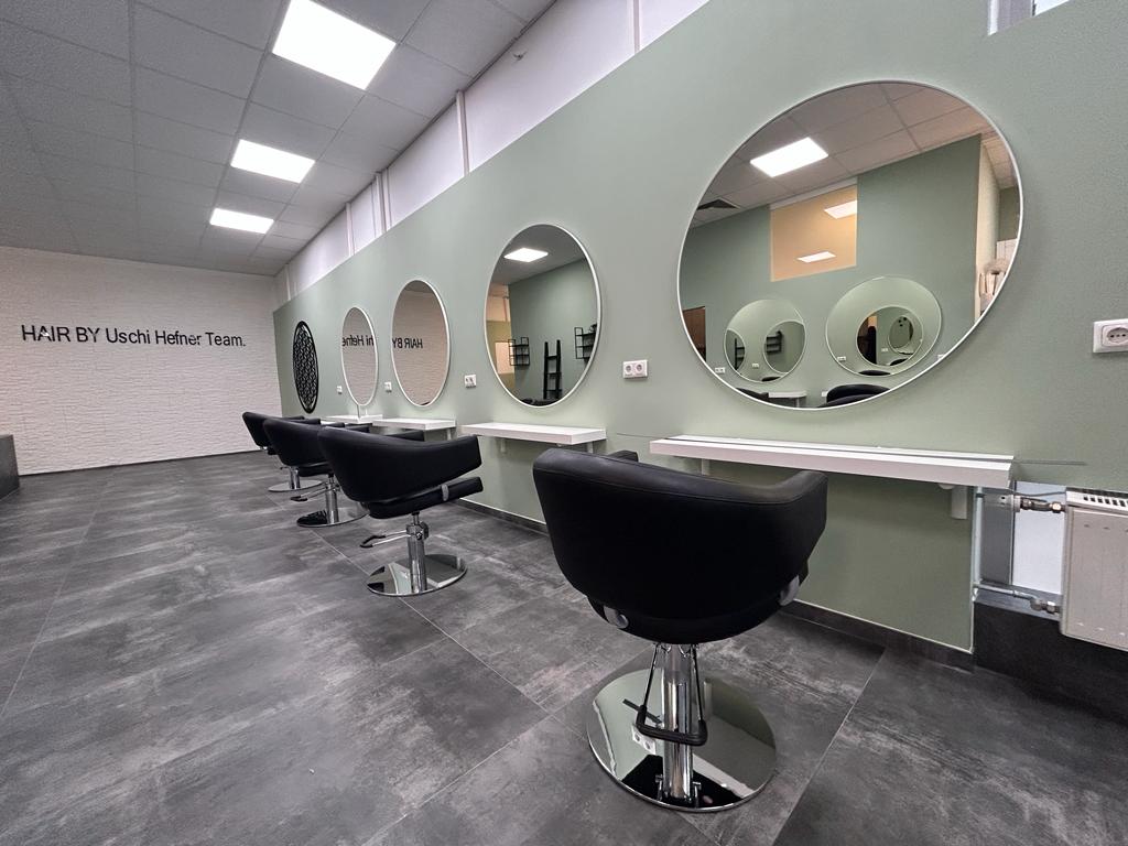 HAIR BY USCHI HEFNER Intercoiffure