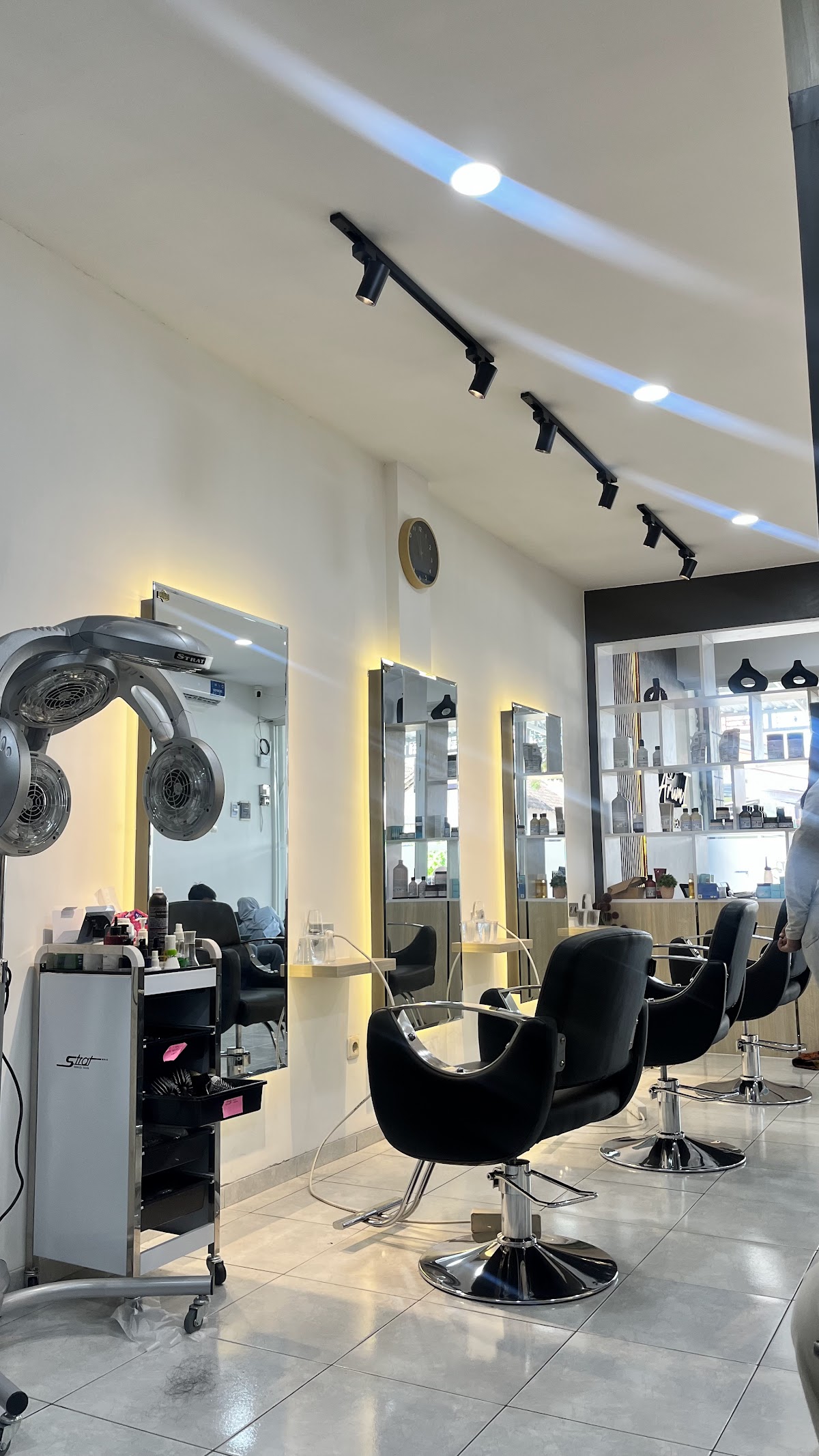 Arumi Hair & Beauty 2