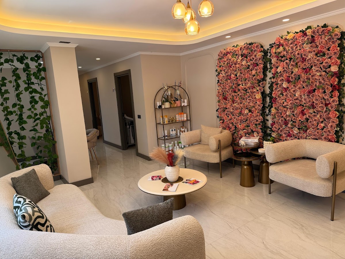 Dermaluxe Antalya Guzellik Salonu