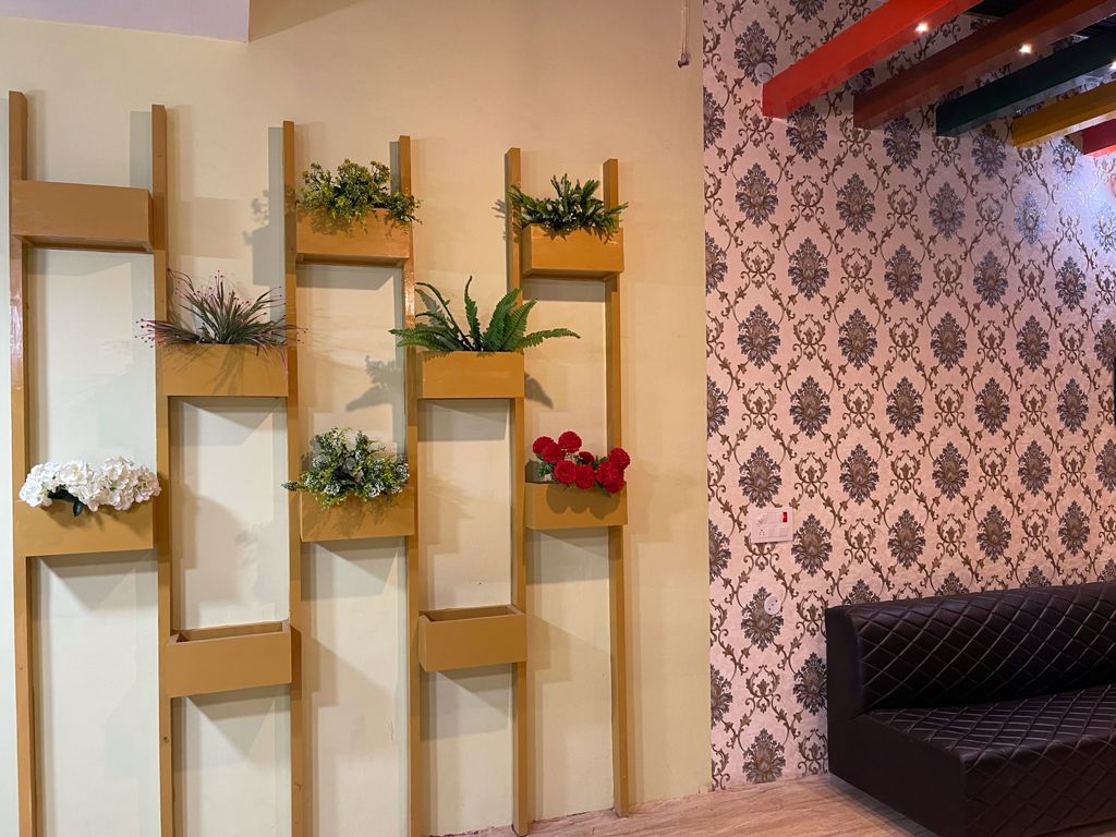 Root Salon & Academy