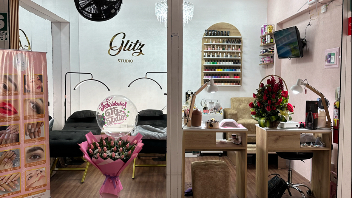 Glitz Studio - Nails and Lashes