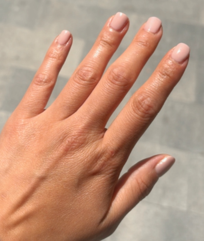 Hello Nails
