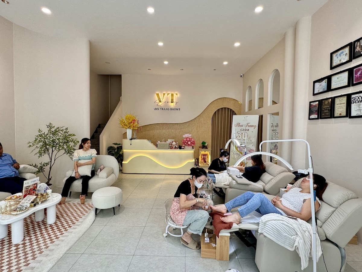 Van Trang Brows - Phun Xam Tham My