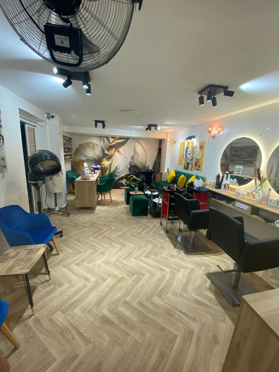 L'Atelier Gold Beauty Lounge Spa