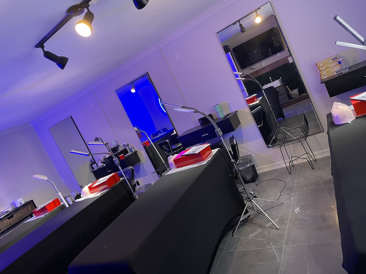 Mosh Beauty Studio