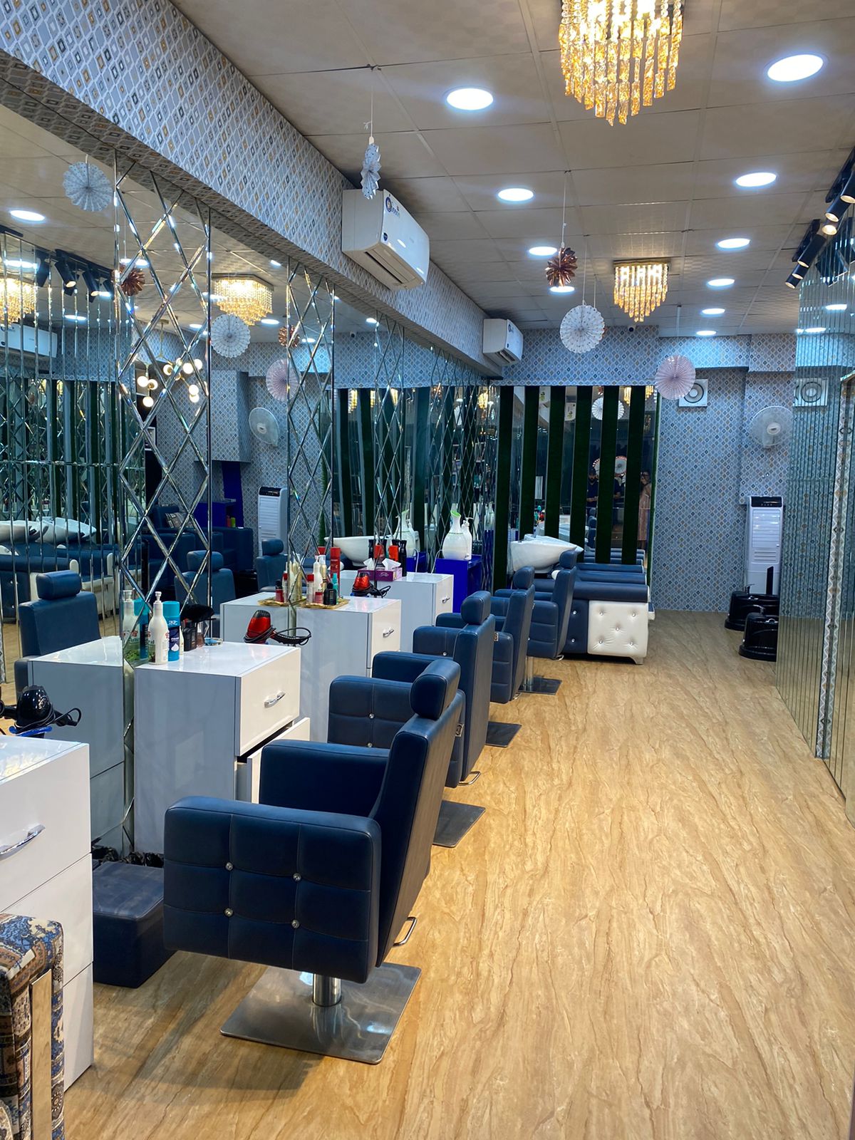 Stunna Unisex Salon