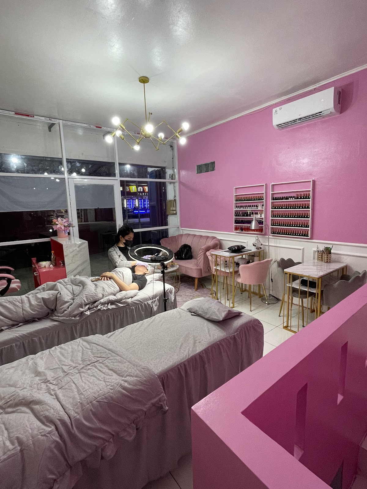 YUMI BEAUTY STUDIO RANGKASBITUNG