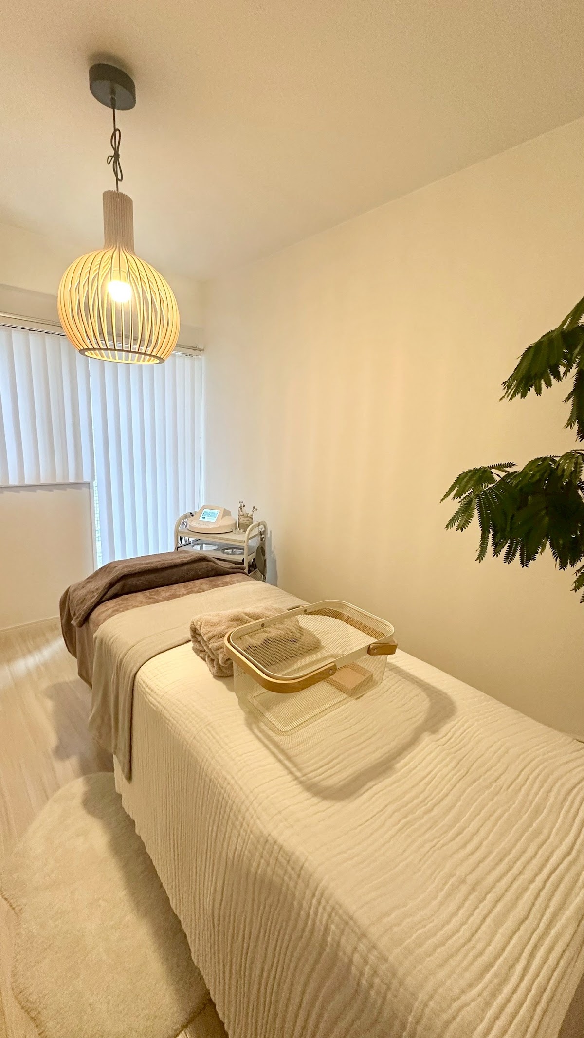 THREE salon