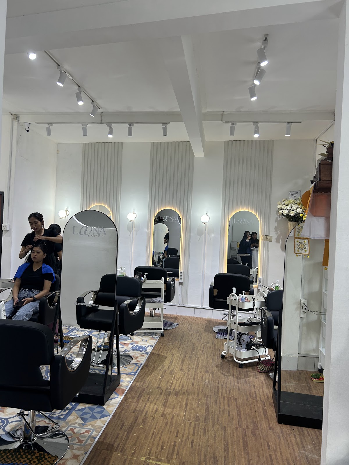Loona Beauty Salon Cabang Ayani